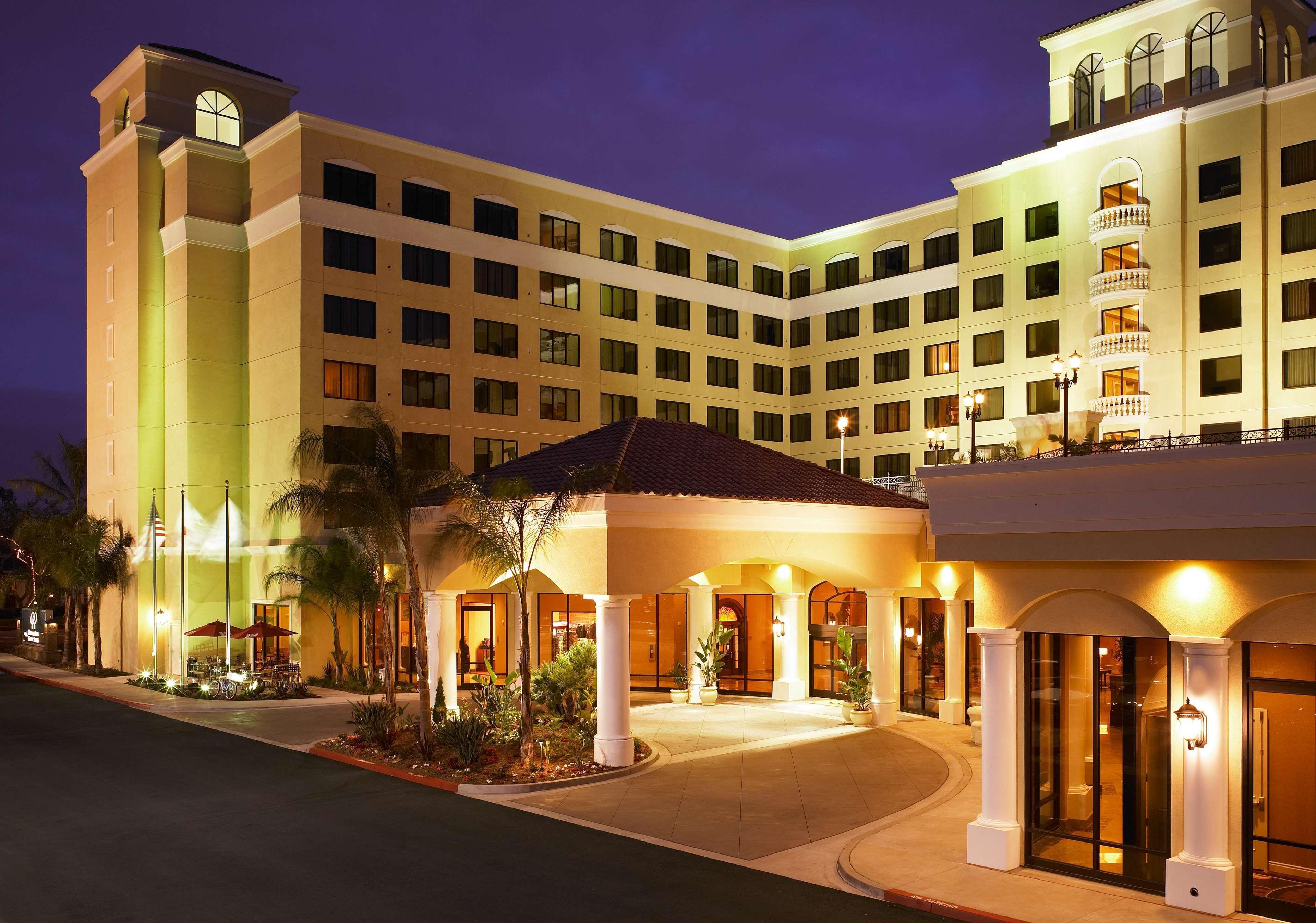 Doubletree Suites By Hilton Anaheim Resort/Convention Center Екстериор снимка